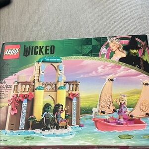 LEGO Wicked Enchanted Castle Set - Green and Tan